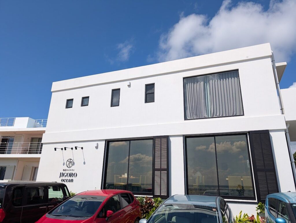 海が目の前の秘密のお洒落な石垣島のレストランJIGOROさん