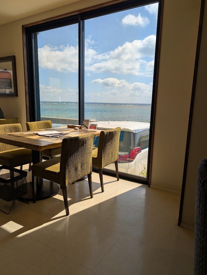 レストランからの素敵な石垣島の海の写真