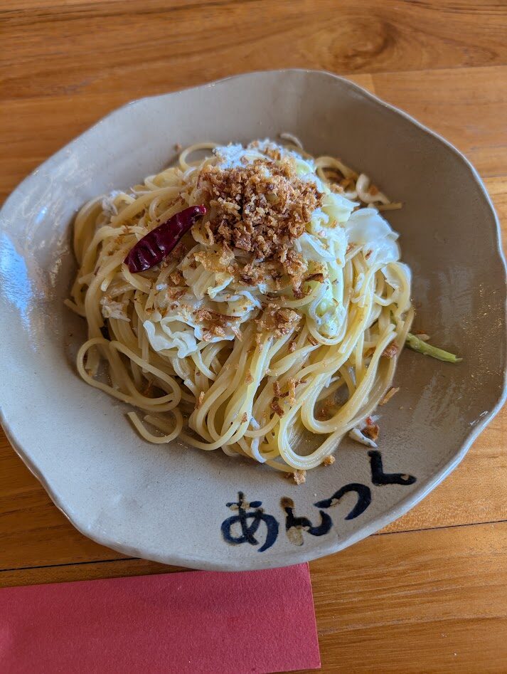 パスタも腰があって美味しかったです。赤い鷹の爪はでかすぎるので除外しました。